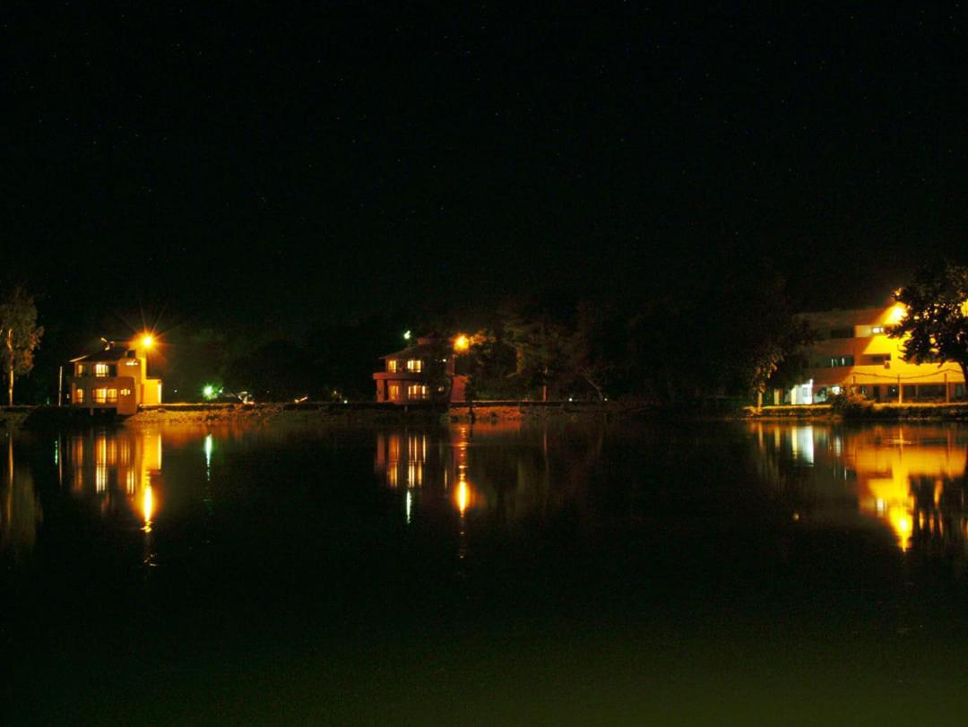 Karna Lake Tourist Resort Karnāl Extérieur photo